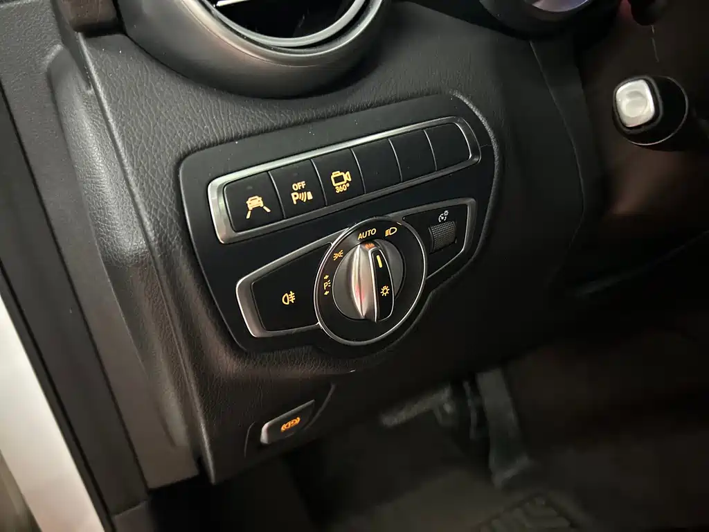 Mercedes-Benz GLC 2017 — фото 13