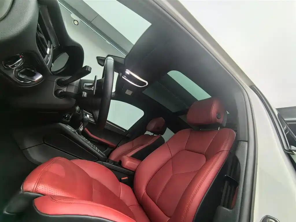 Porsche Macan 2021 — фото 23