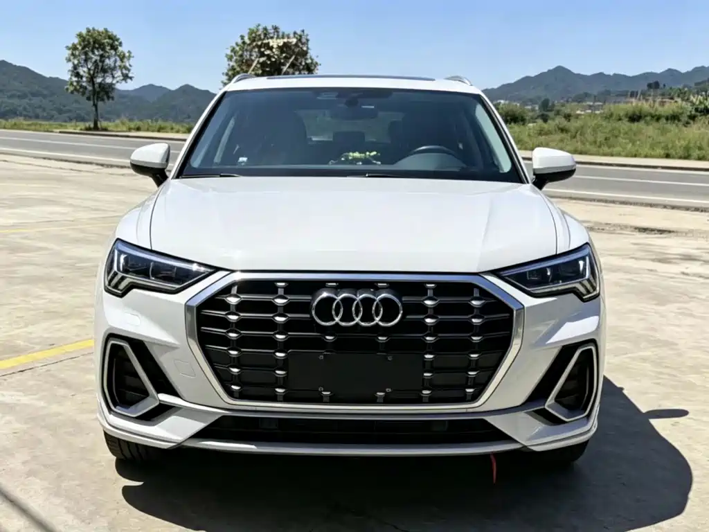 Audi Q3 2022 — фото 2
