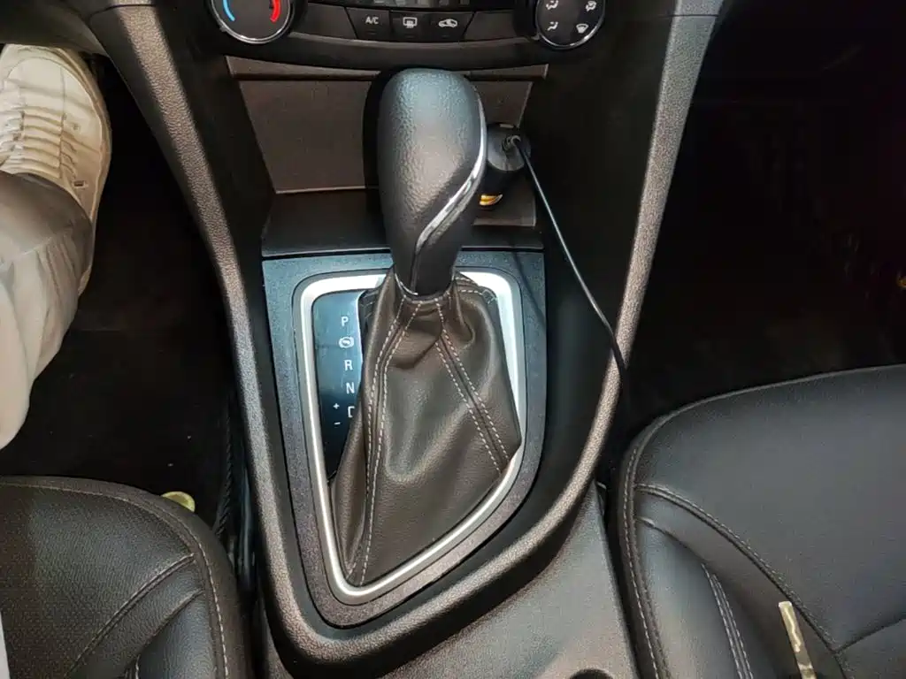 Buick Excelle 2022 — фото 14