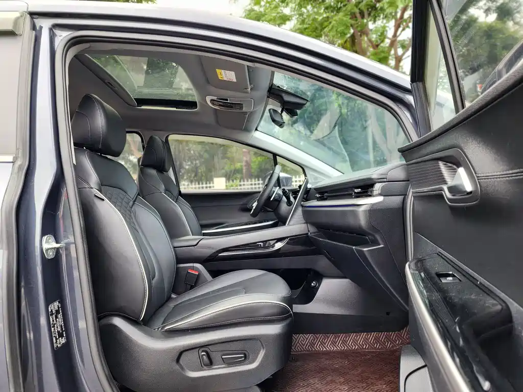 Hyundai Custo 2023 — фото 15