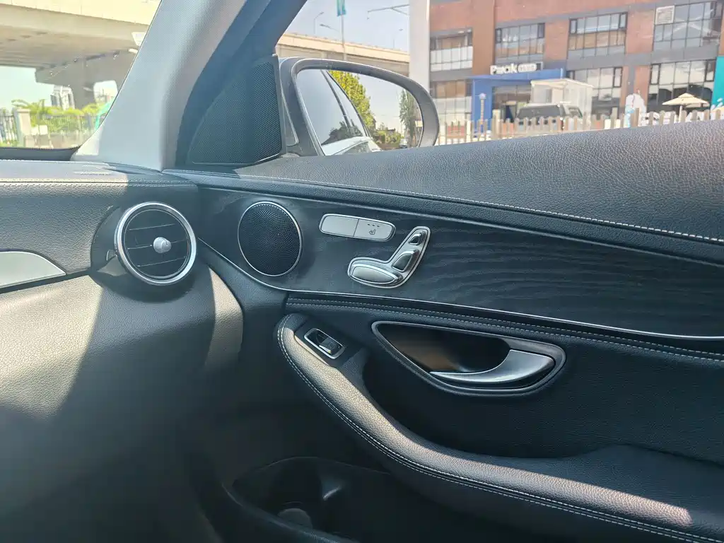Mercedes-Benz C-Class 2018 — фото 12