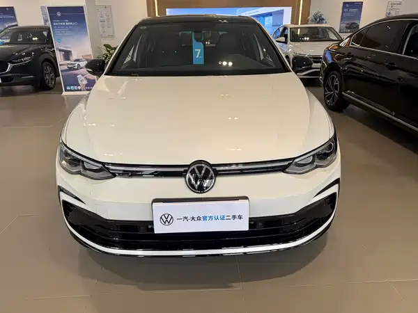 Volkswagen Golf 2023
