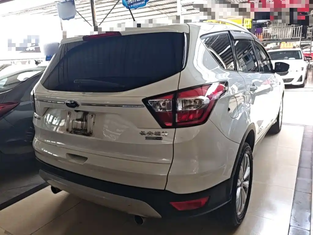 Ford Kuga 2016 — фото 7