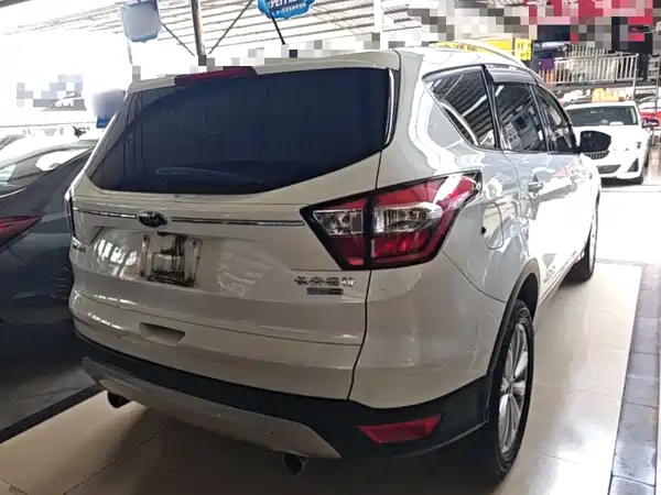Ford Kuga 2016