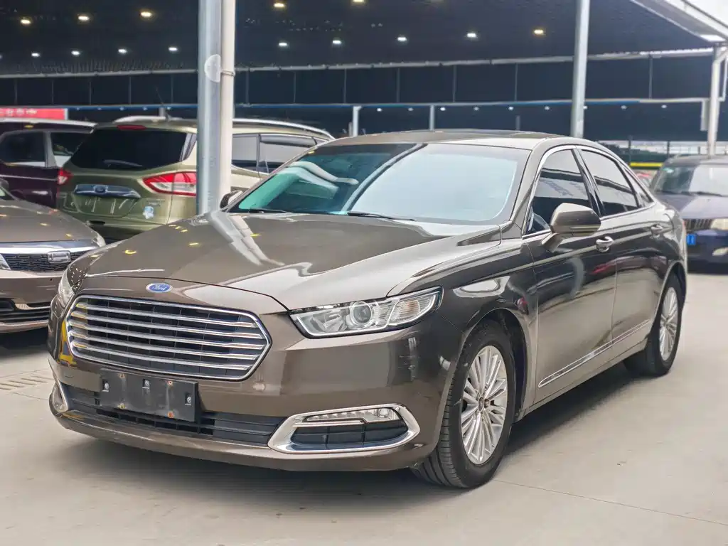 Ford Taurus 2018 — фото 1
