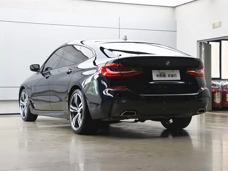 BMW 6 Series GT 2024 — фото 32