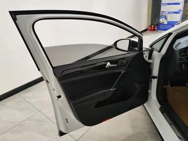 Volkswagen Golf 2020