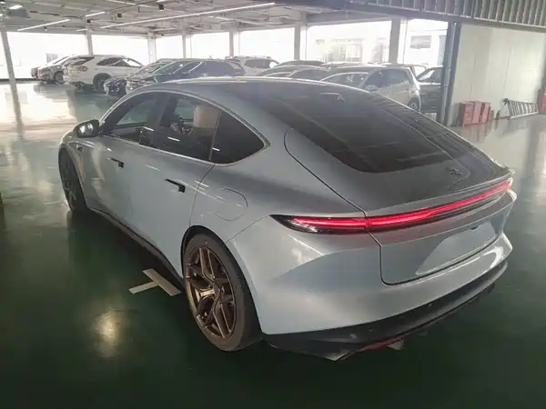 NIO ET5 2023
