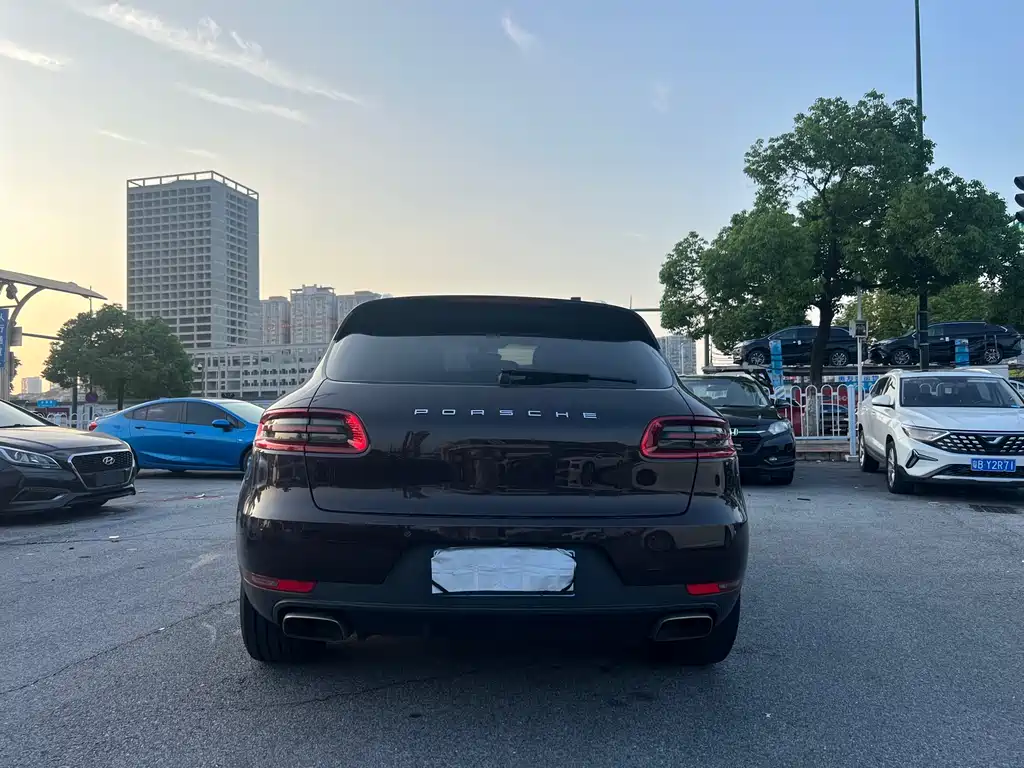 Porsche Macan 2015 — фото 16