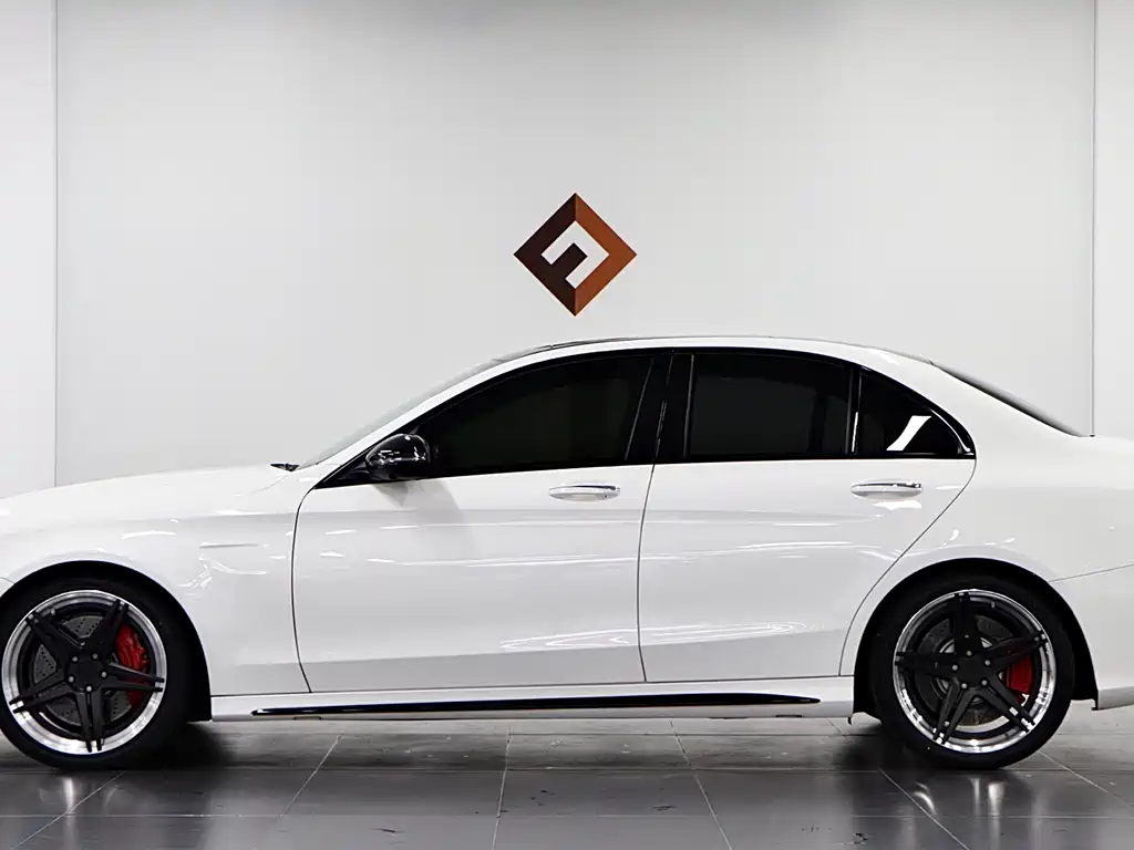 Mercedes-Benz C-Class AMG 2020 — фото 7