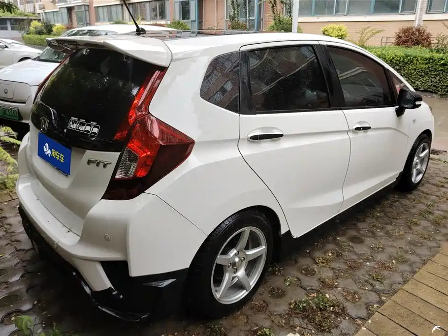 Honda Fit 2017 — фото 3