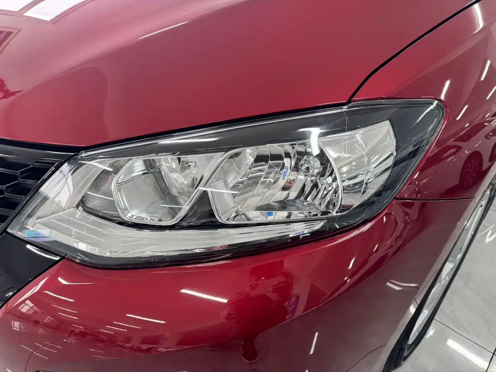 Nissan Tiida 2022 — фото 15