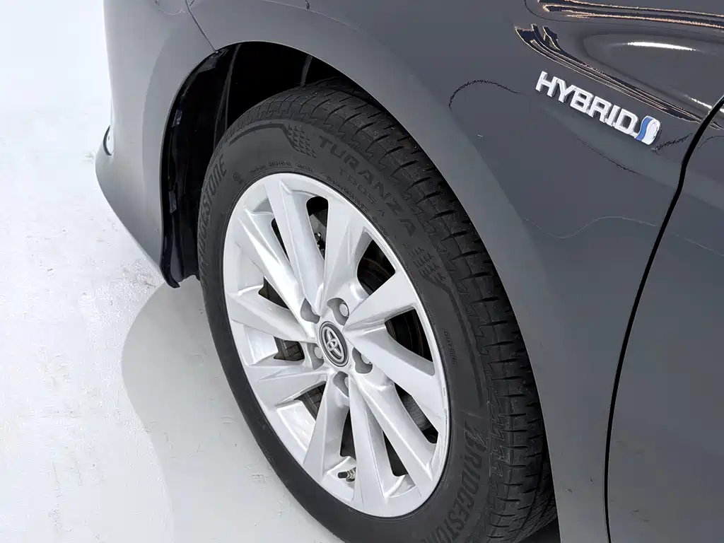 Toyota Camry 2021 — фото 7