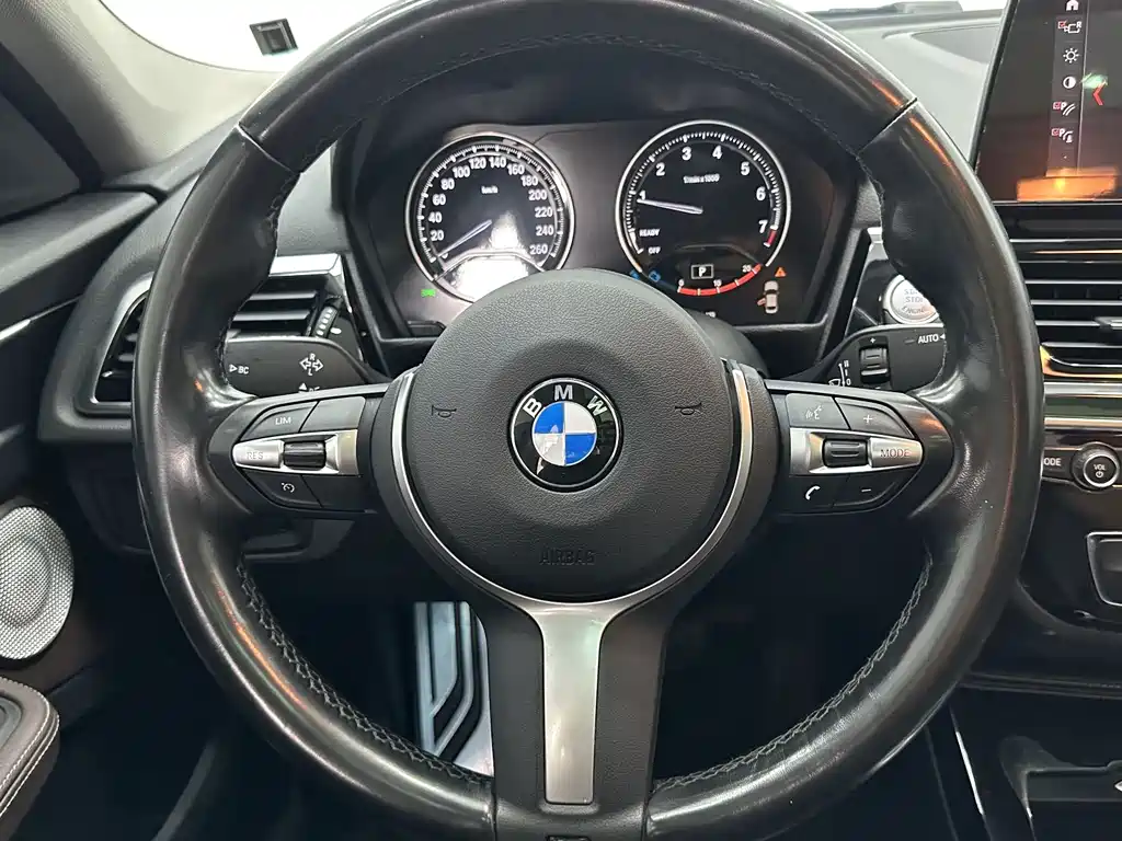 BMW 1 Series 2022 — фото 12