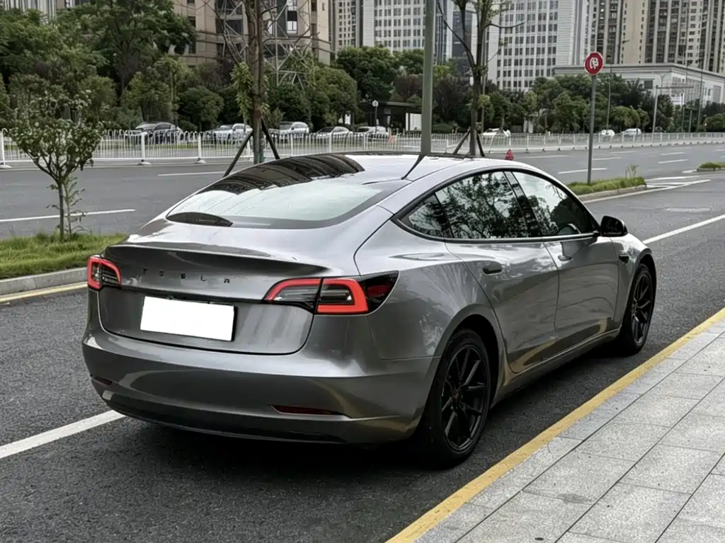Tesla Model 3 2023 — фото 12