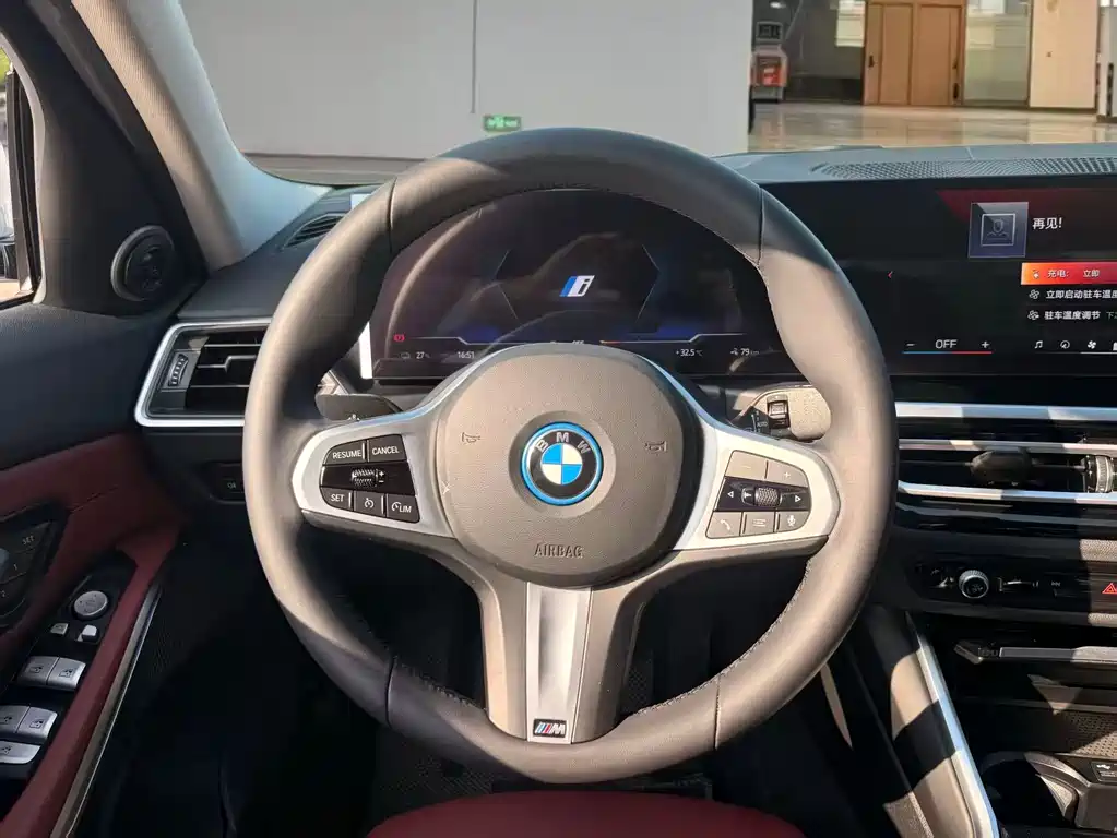 BMW i3 2024 — фото 5
