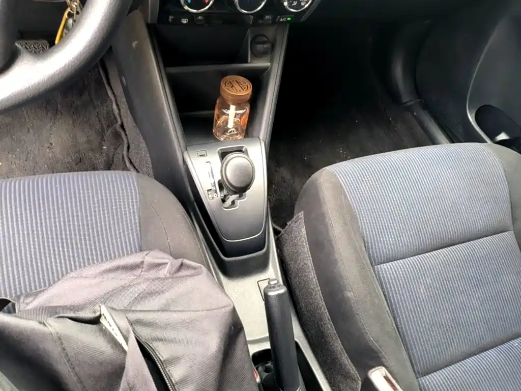 Toyota Yaris L 2018 — фото 14