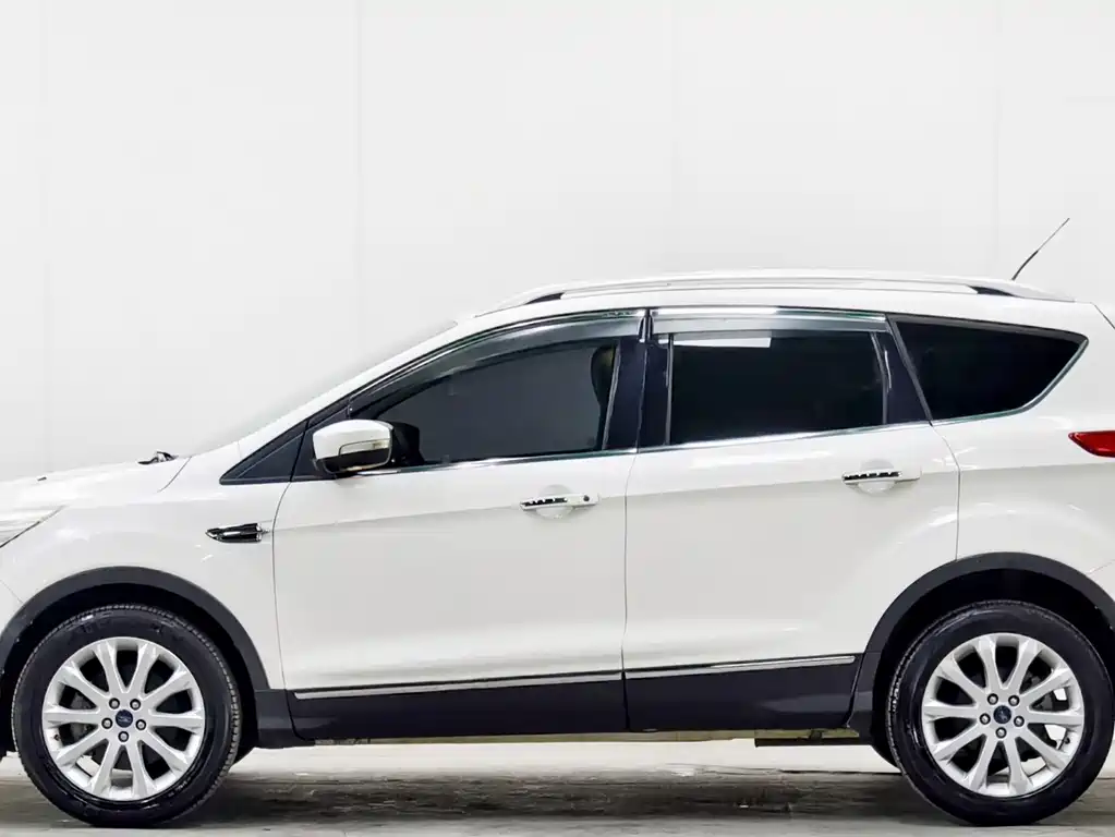Ford Kuga 2014 — фото 7