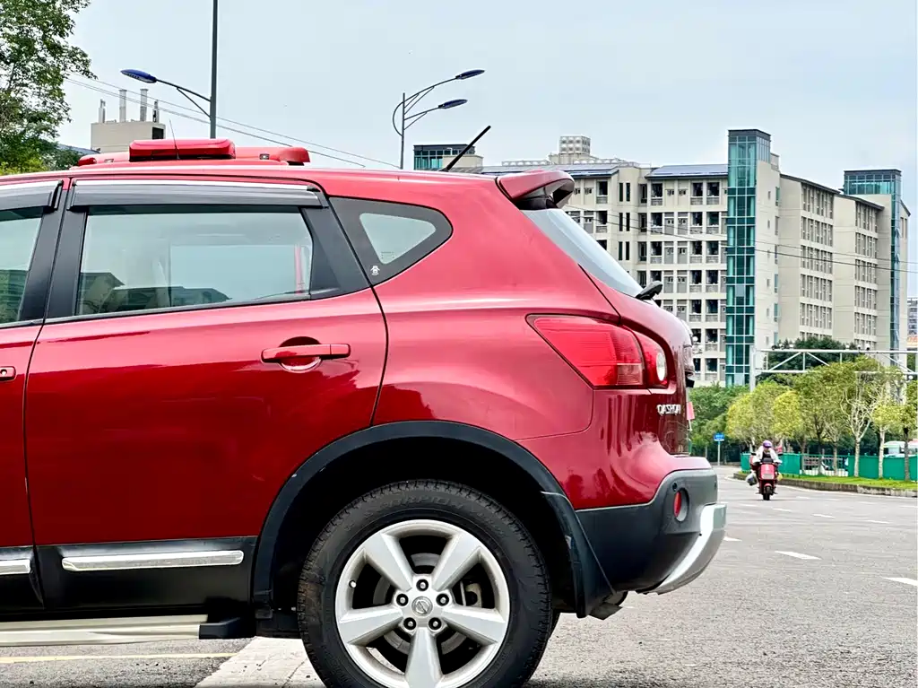 Nissan Qashqai 2011 — фото 10