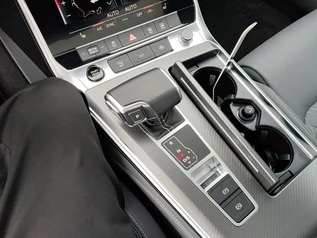 Audi A7L 2025 — фото 14
