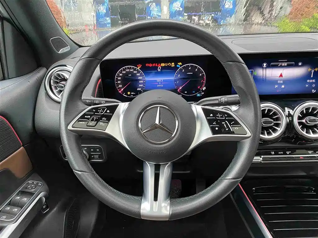 Mercedes-Benz GLB 2023 — фото 7