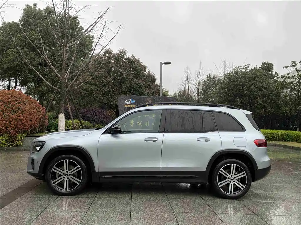 Mercedes-Benz GLB 2023 — фото 14
