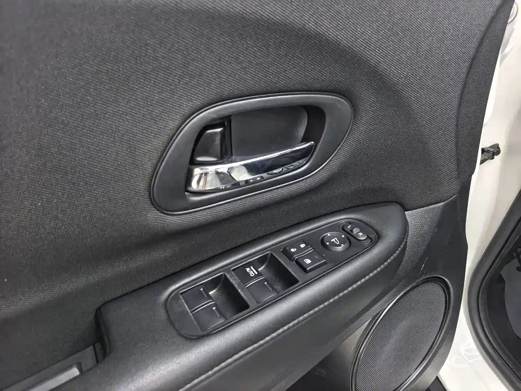 Honda Vezel 2022 — фото 15