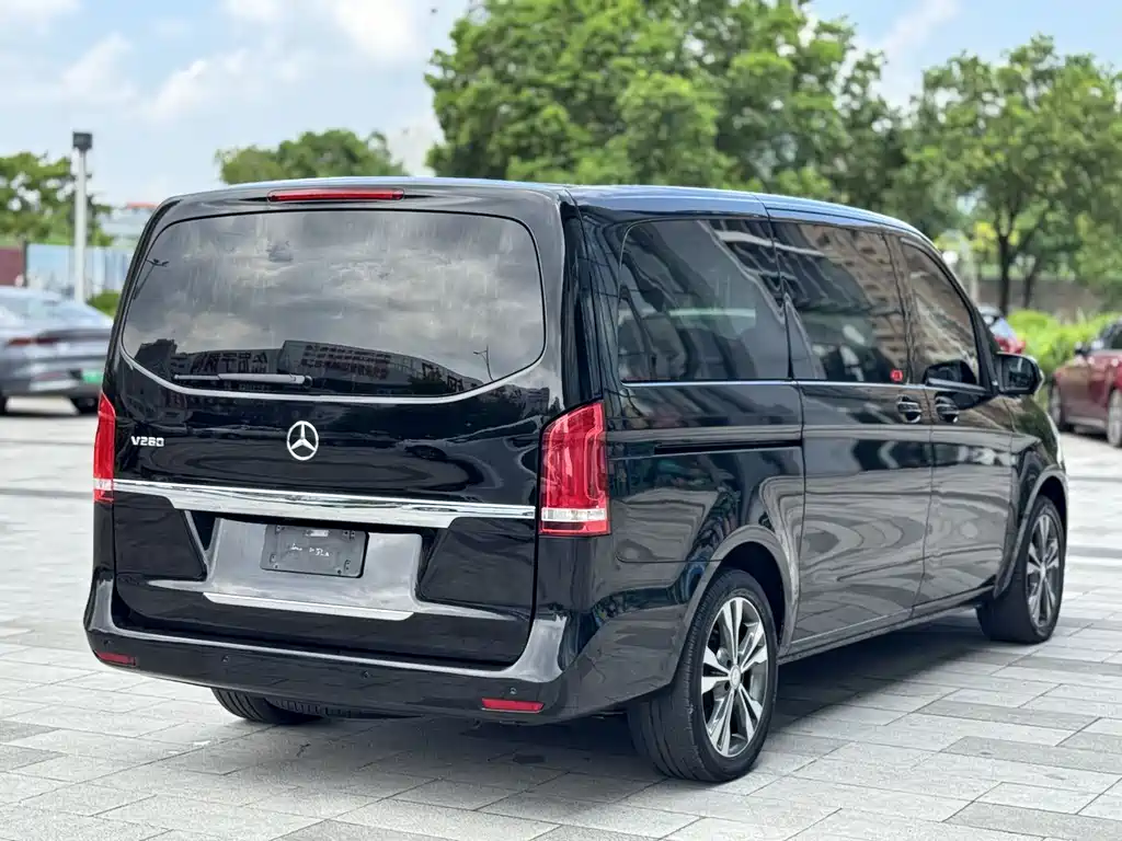 Mercedes-Benz V-Class 2017 — фото 3