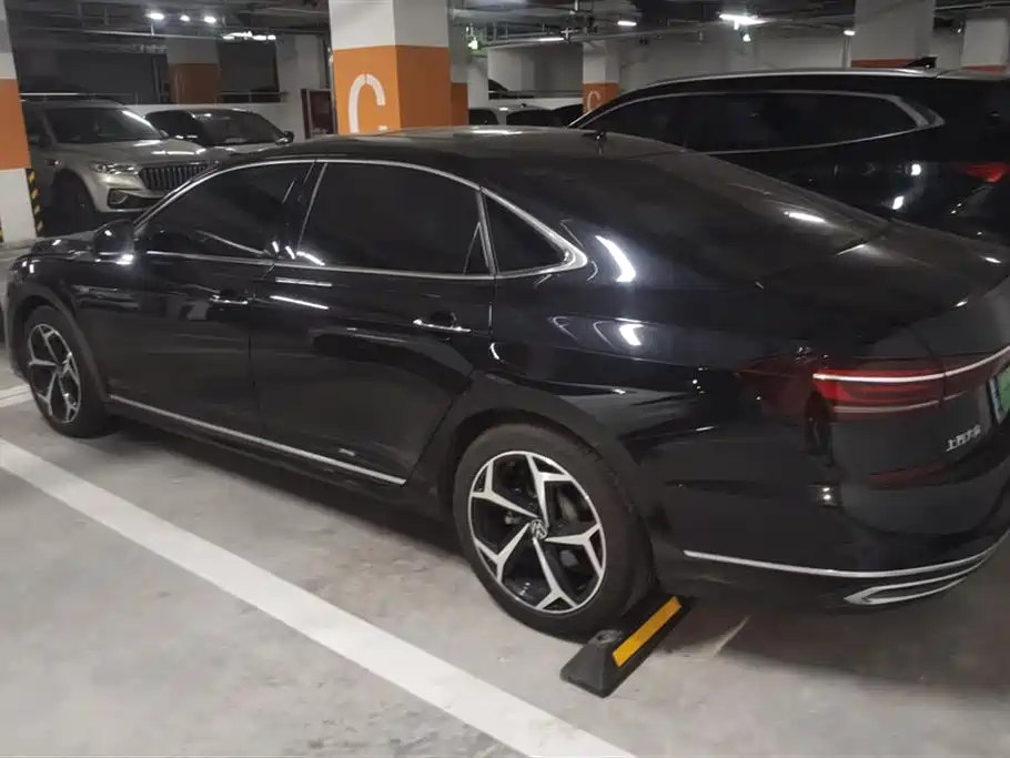 Volkswagen Passat 2025