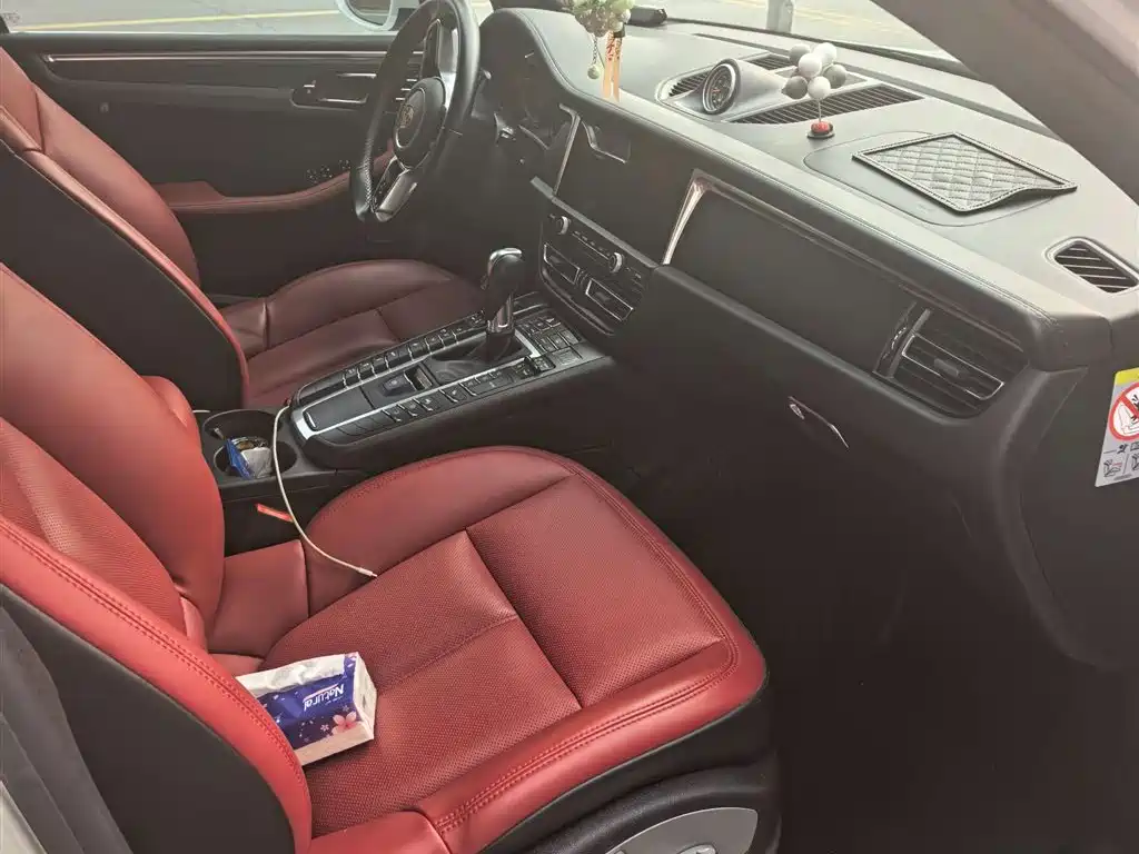 Porsche Macan 2020