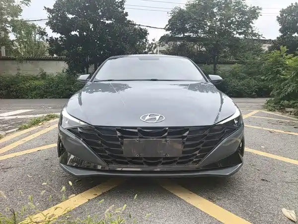 Hyundai Elantra 2021