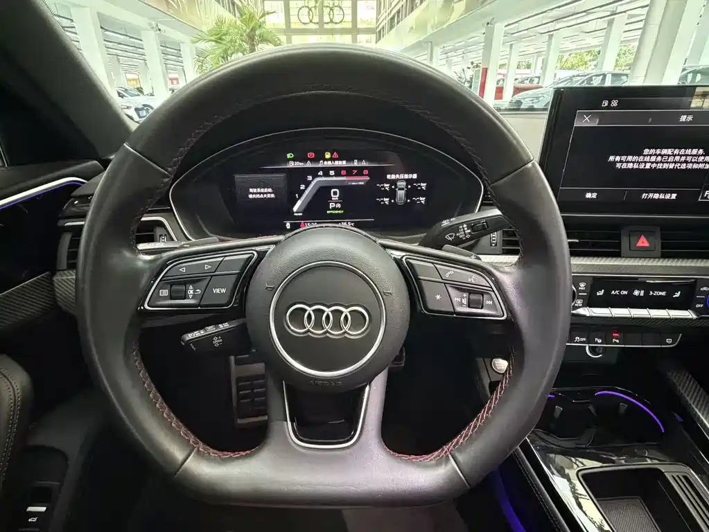 Audi A4L 2022 — фото 13