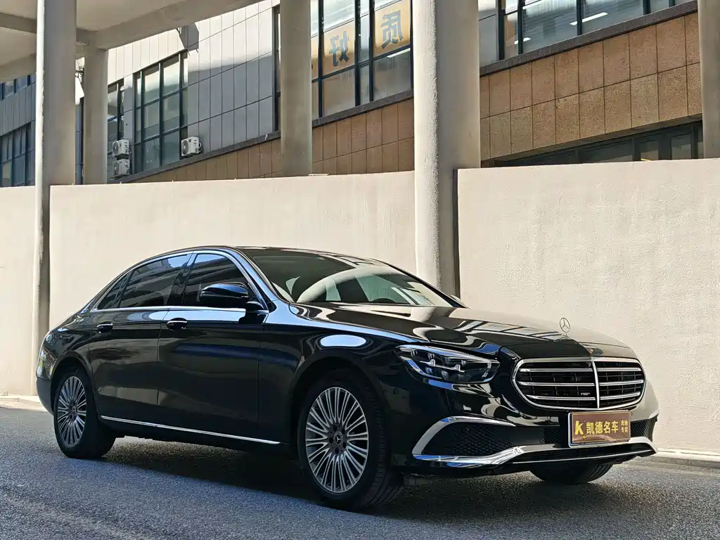 Mercedes-Benz E-Class 2022 — фото 3