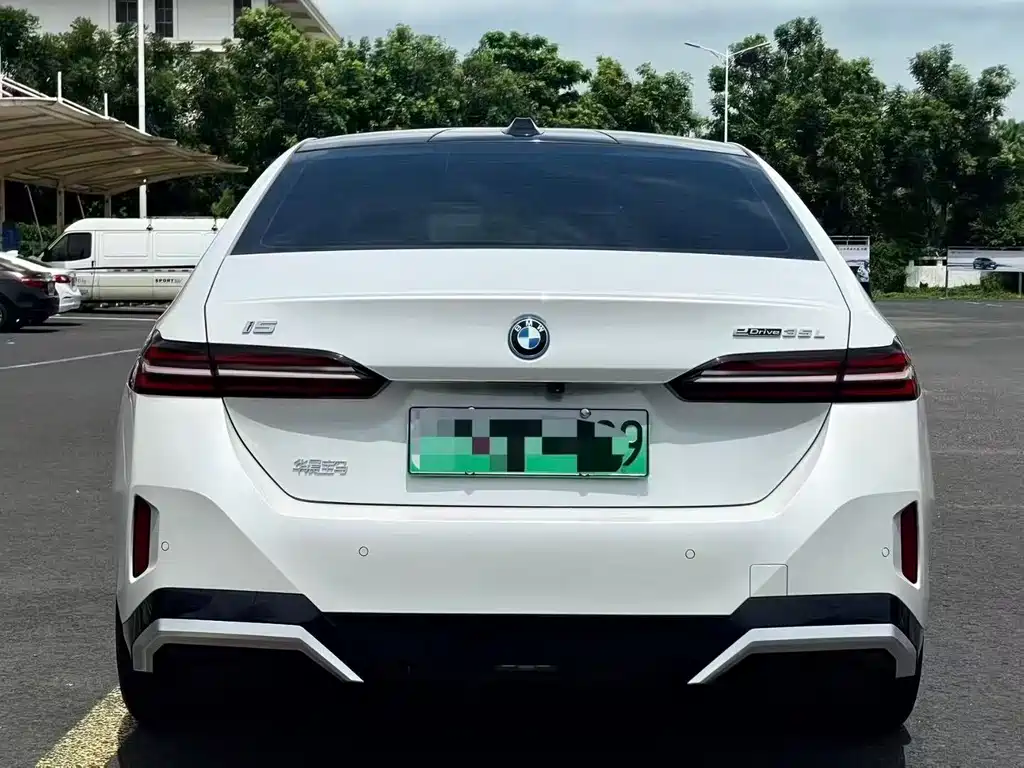 BMW i5 2024 — фото 5