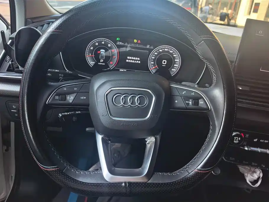 Audi Q5L 2023 — фото 15
