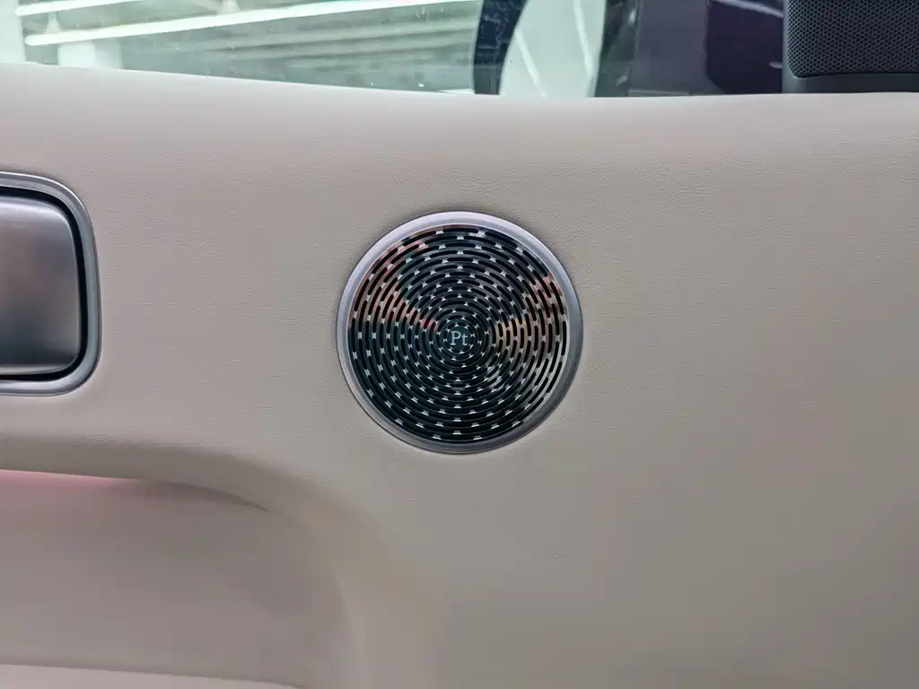 Li Auto Li L9 2025