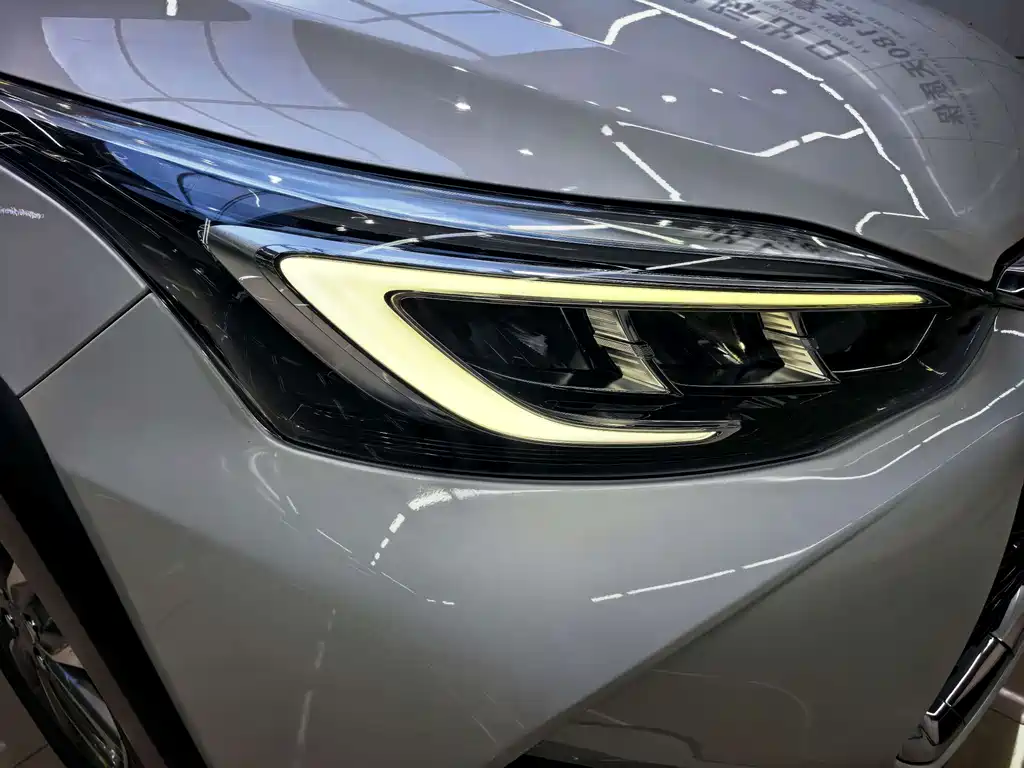 Toyota Yaris L 2023 — фото 7