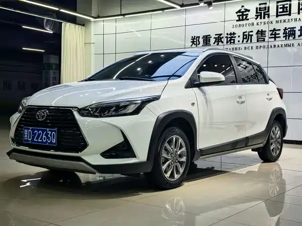 Toyota Yaris L 2023