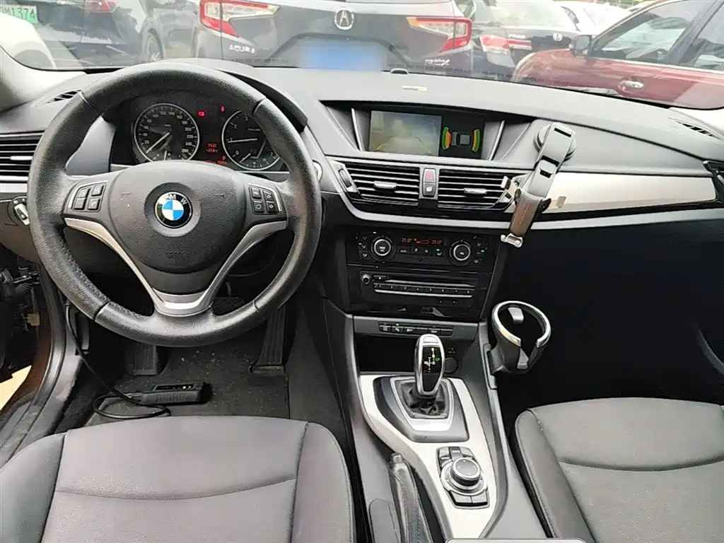 BMW X1 2014 — фото 10