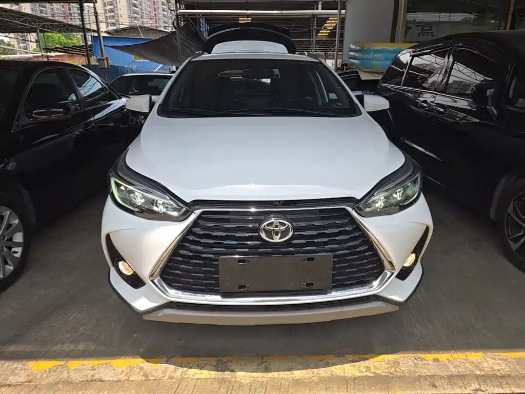 Toyota Yaris L 2023