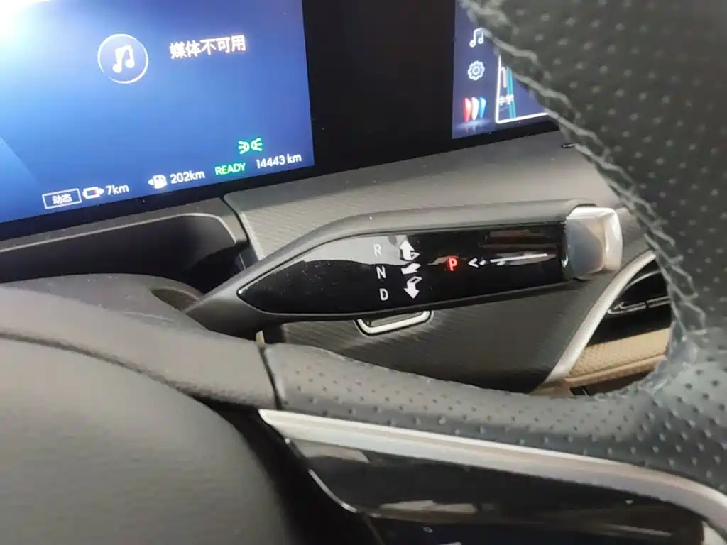 Buick GL8 New Energy 2025 — фото 14