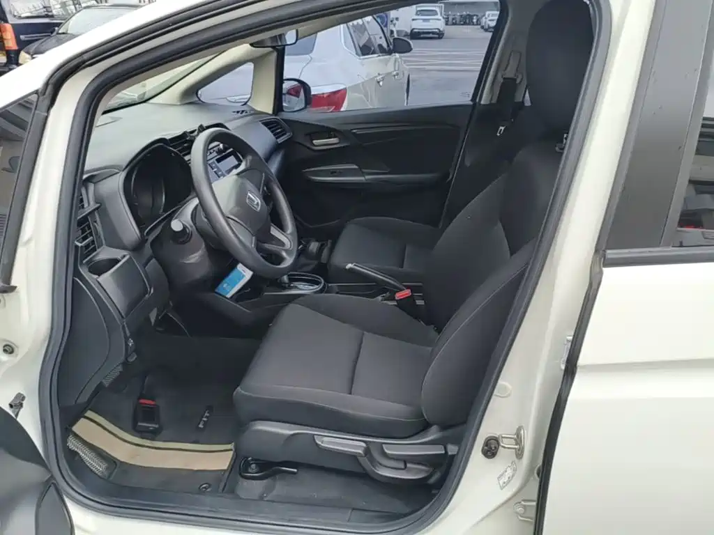 Honda Fit 2018 — фото 15