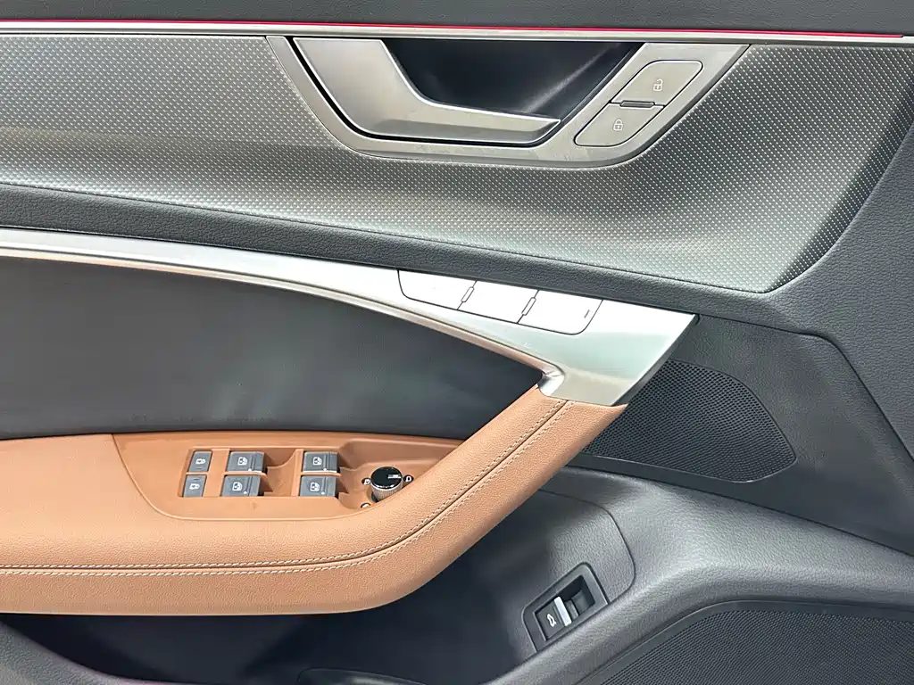 Audi A7L 2025 — фото 20