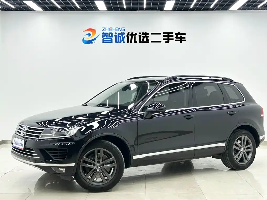 Volkswagen Touareg 2018 — фото 1