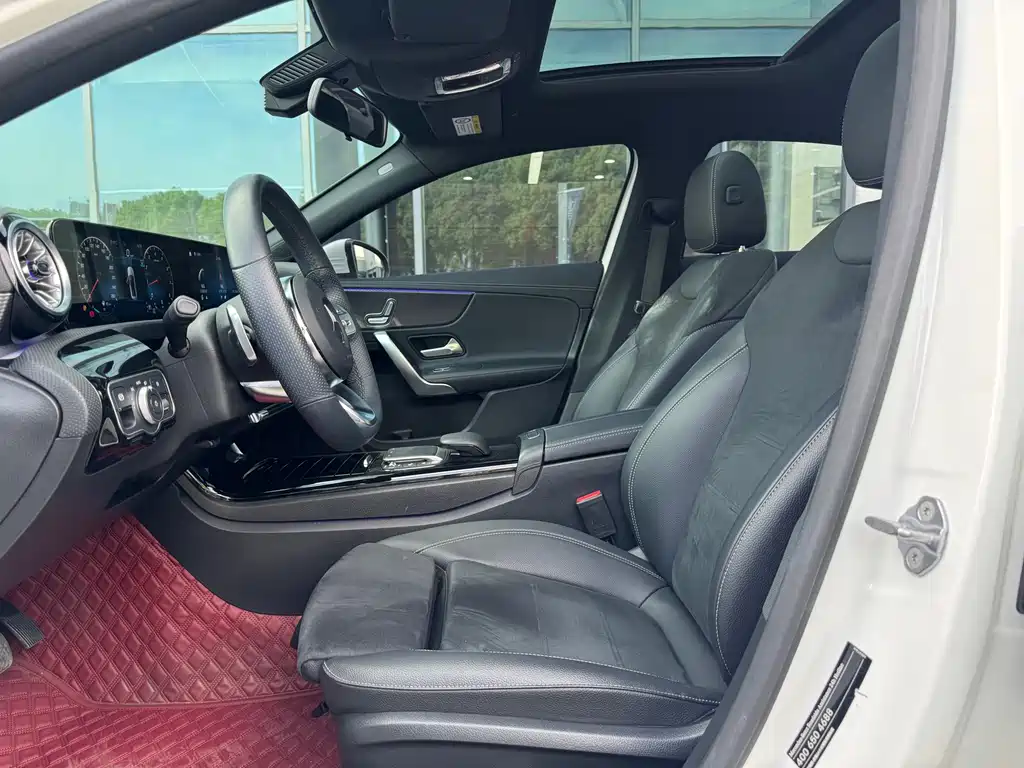 Mercedes-Benz A-Class 2021 — фото 14