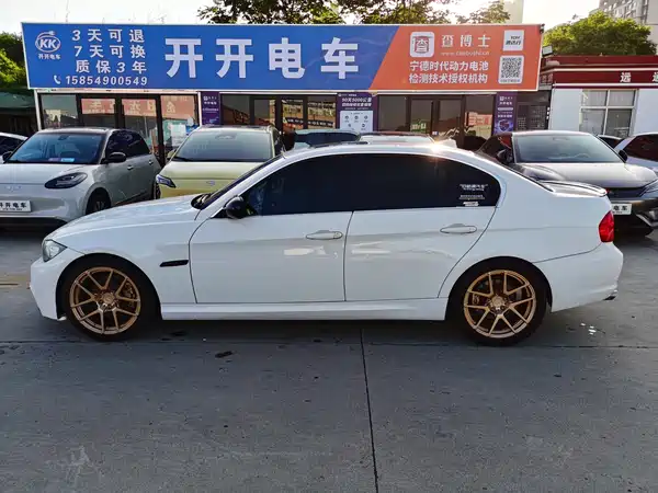 BMW 3 Series 2010