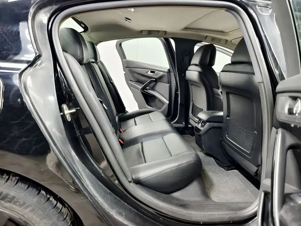 Peugeot 508 2013 — фото 16