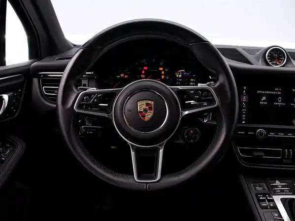 Porsche Macan 2021