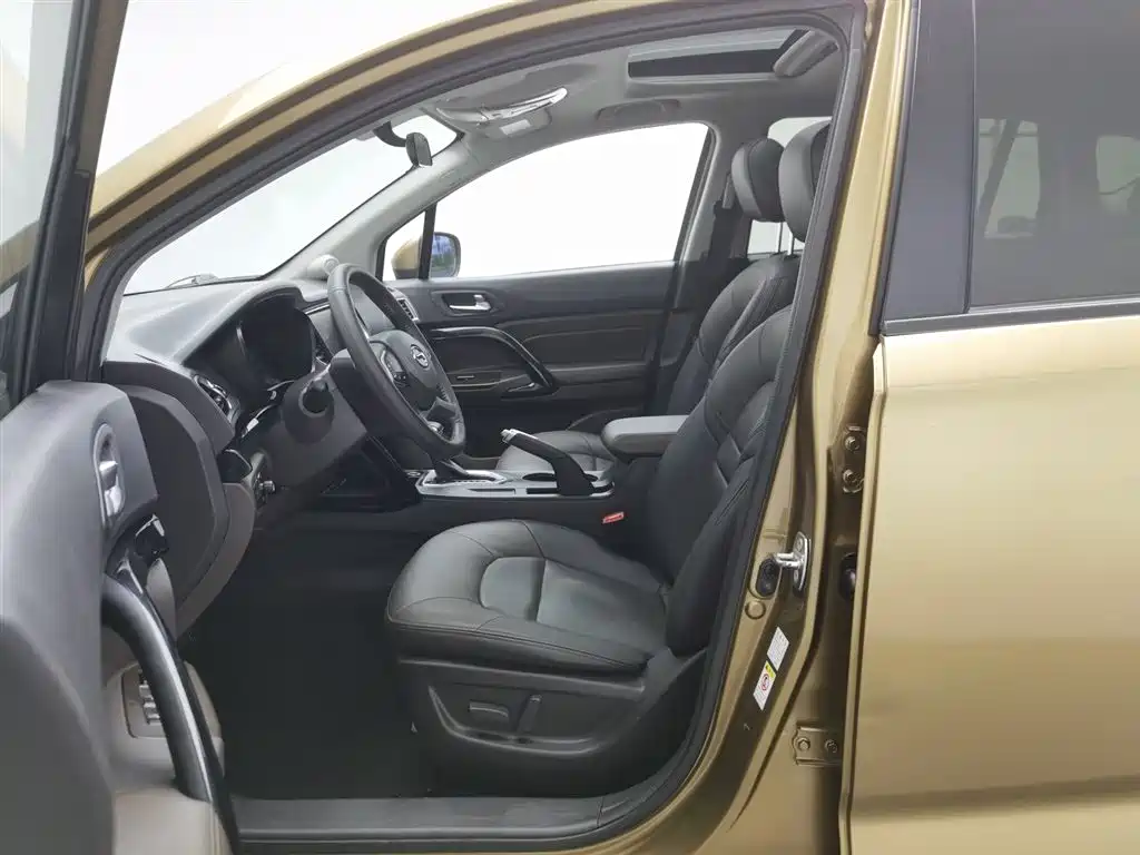 GAC Motor Trumpchi GS4 2015 — фото 10